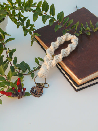 Spiral Knot Macrame Wristlet